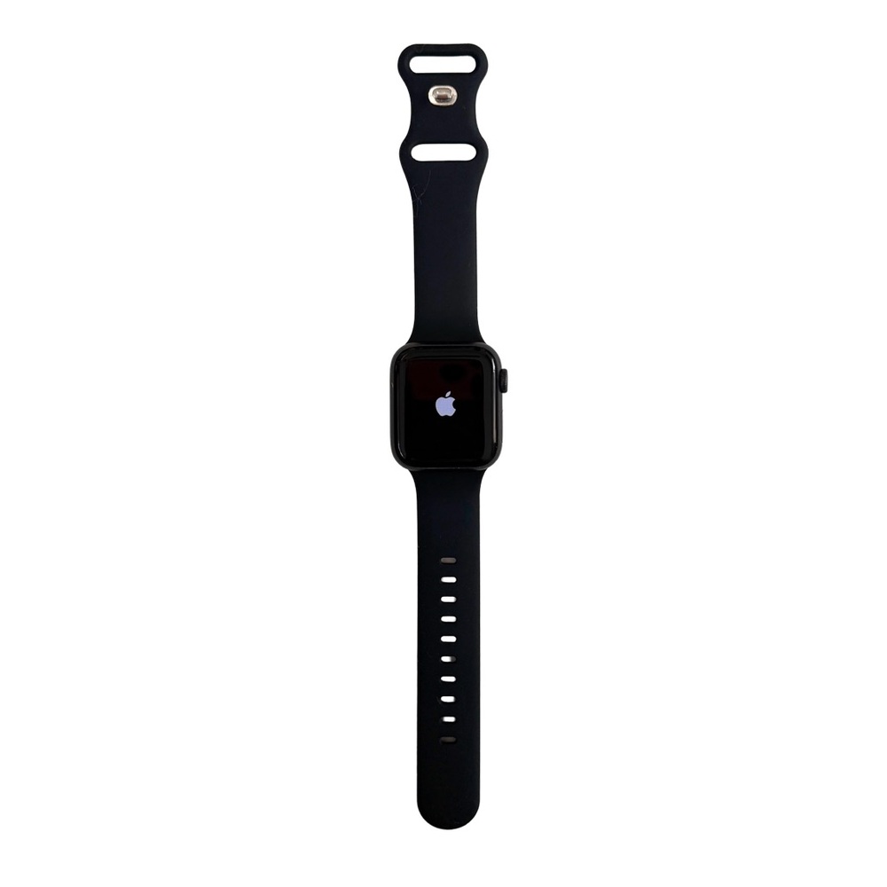 Apple Watch Series 5 – 40mm Space Gray + 6 Brand New Bands & USB-C Charger - Picture 2 of 6